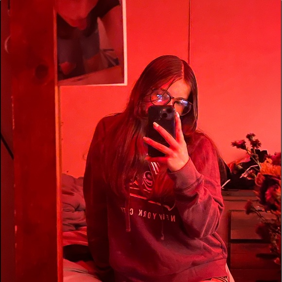 Meet your Posher, Mariana - Picture 1 of 1